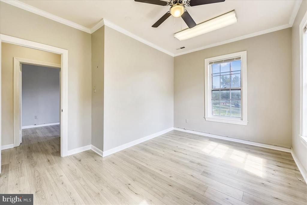 9251 Lee Ave, Manassas, VA 20110